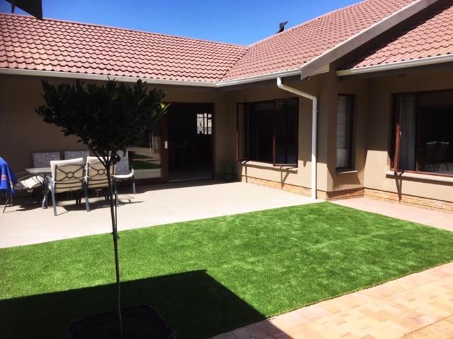 Apartamento 21 On Klein Karoo Oudtshoorn Exterior foto